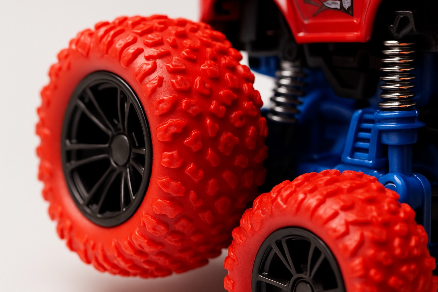 Crveni Monster Truck sa velikim gumama Friction igracka