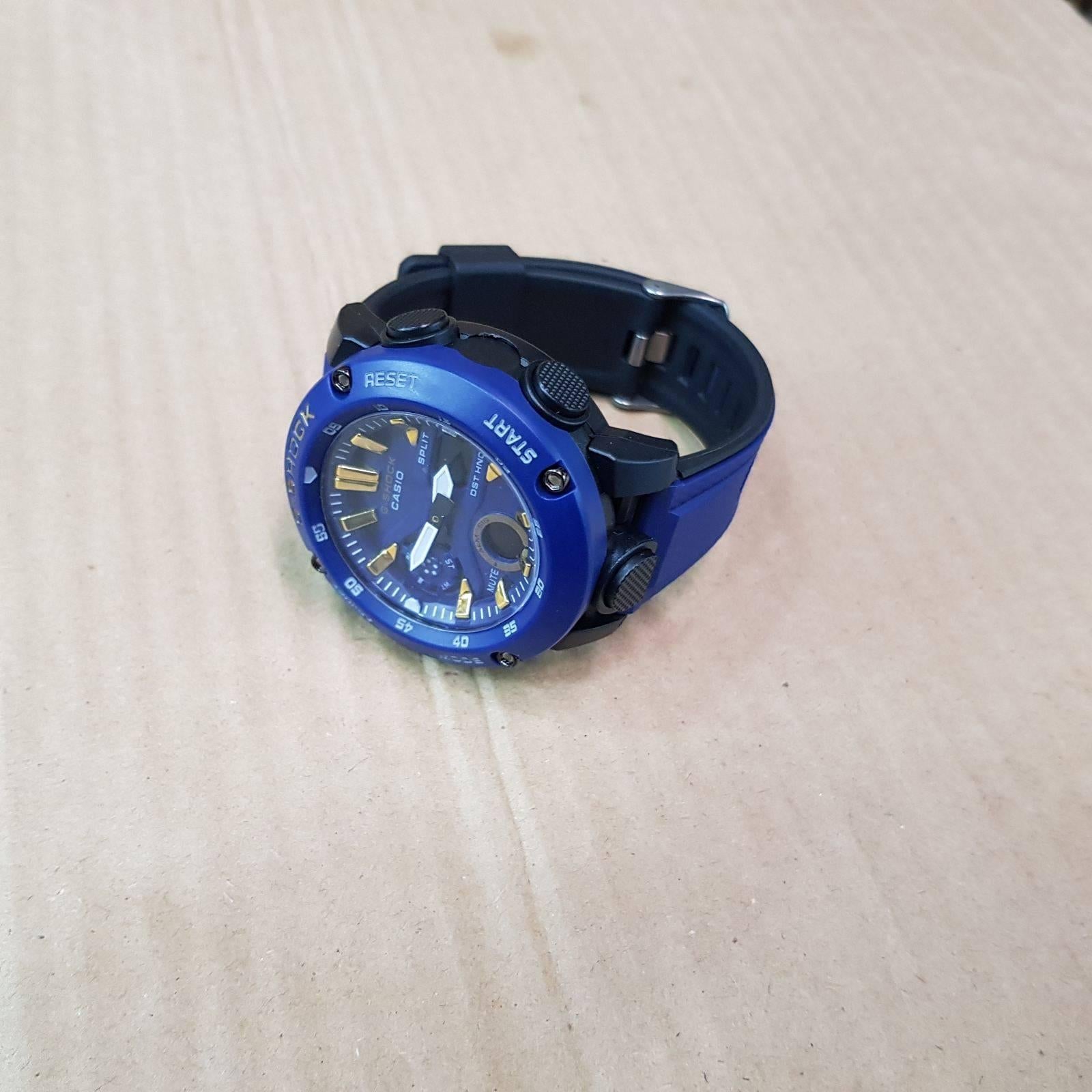 Fantasticni crni i plavi G Shock retko Fantasticni crni i plavi G Shock retko