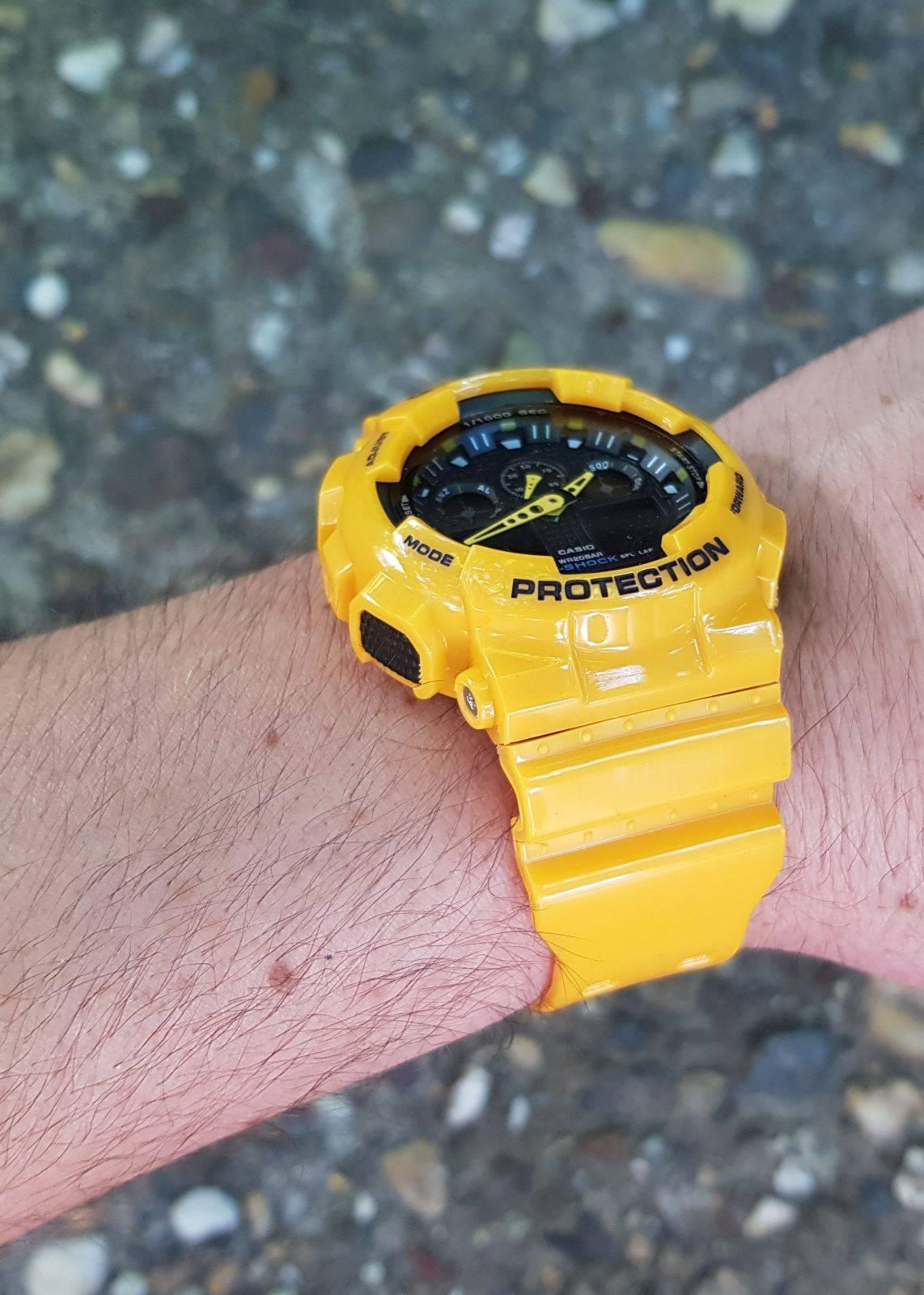 G Shock veoma unikatna boja upadljiva G Shock veoma unikatna boja upadljiva