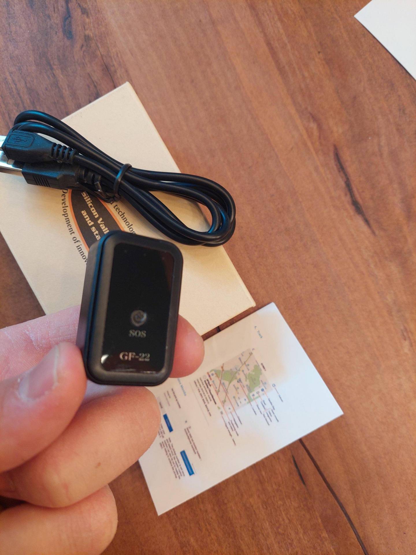 GPS tracker GF22 mini prisluskivac lokator za pracenje GPS tracker GF22 mini prisluskivac lokator za pracenje