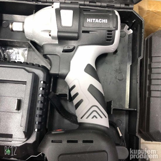 HItachi Aku udarni odvijac i srafilica 198v i 4gedora