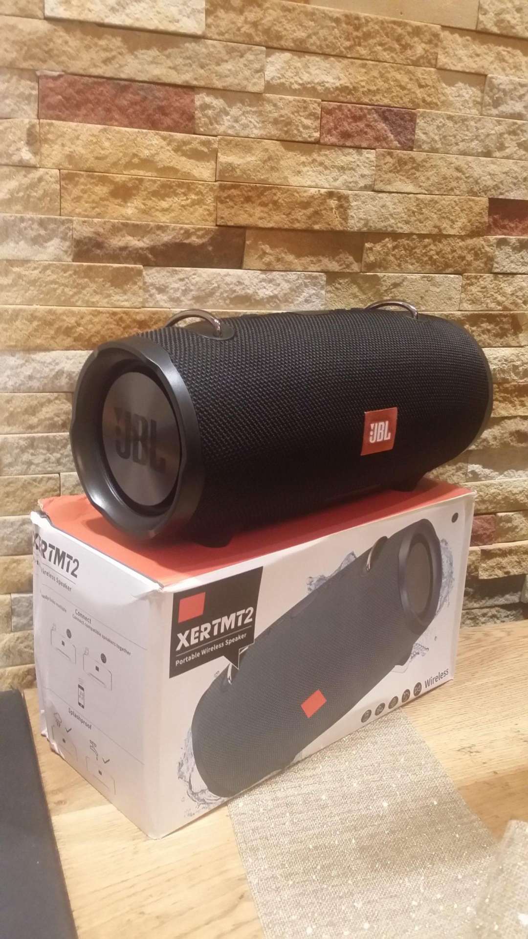 JBL extreme 2 NAJVECI prenosivi bluetooth zvucnik 30 cm