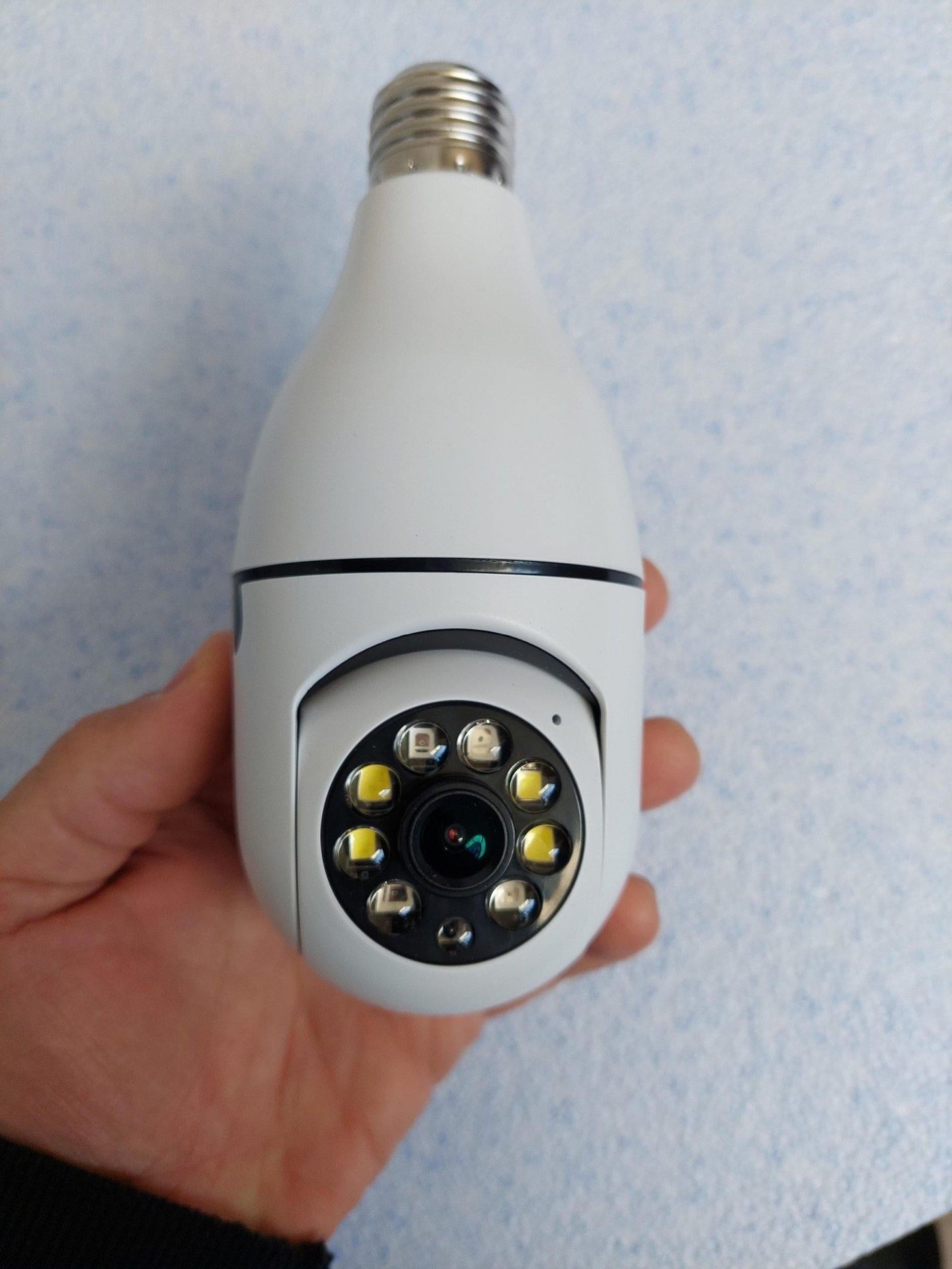 Kamera za sijalicno grlo WiFi rotirajuca IP kamera sijalica - Slika 6
