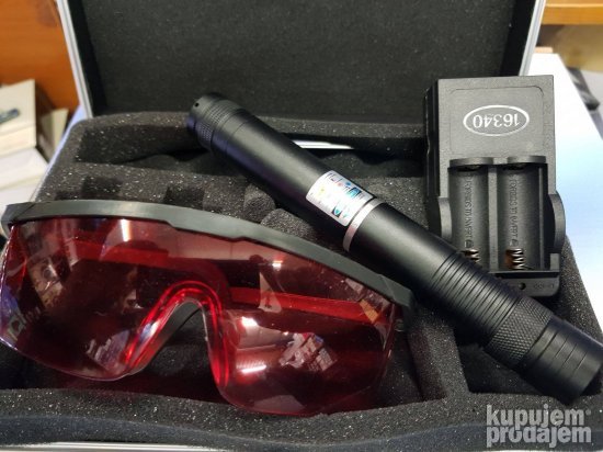 Laser set plavi u koferu novo