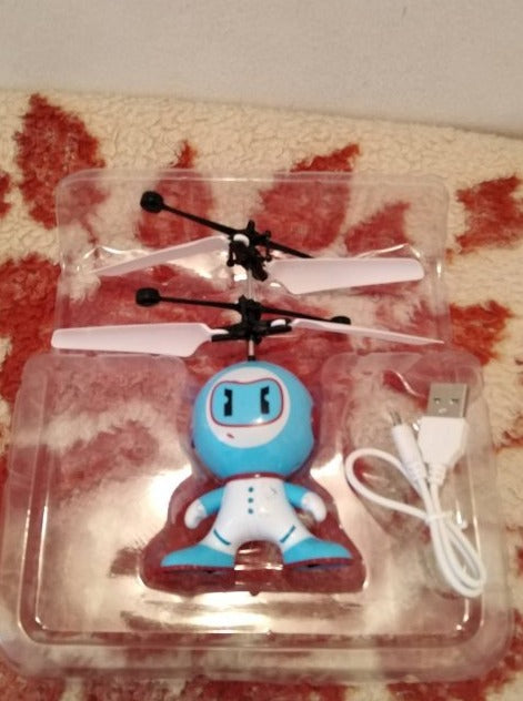 Leteci robot igracka novo