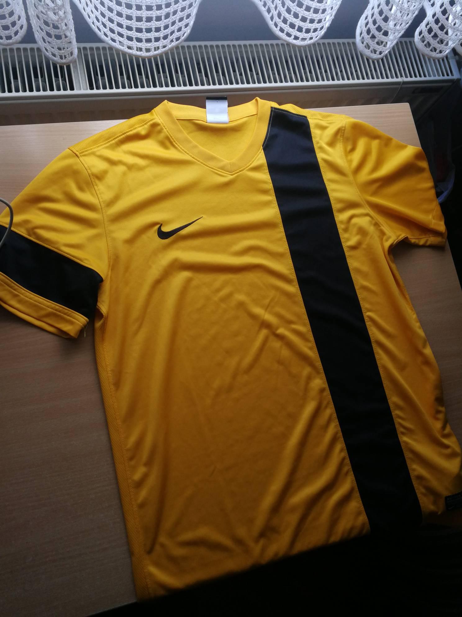 Majica Dri Fit Nike originalna vrlo malo nosena Majica Dri Fit Nike originalna vrlo malo nosena - Slika 2