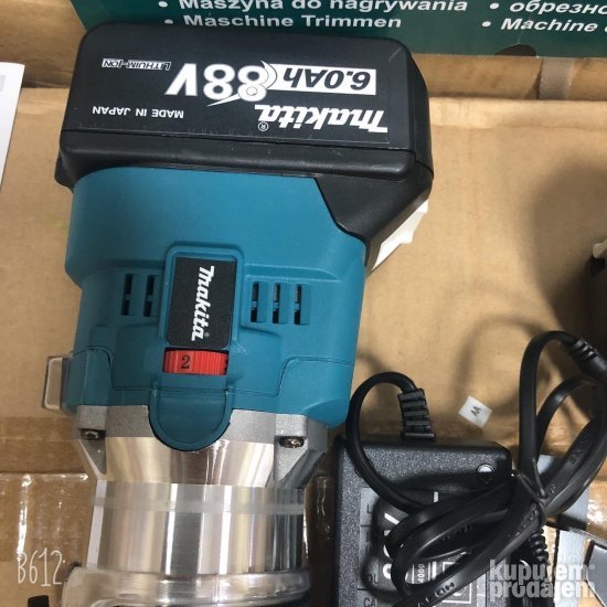 Makita Akumulatorska glodalica 88v sa dve baterije
