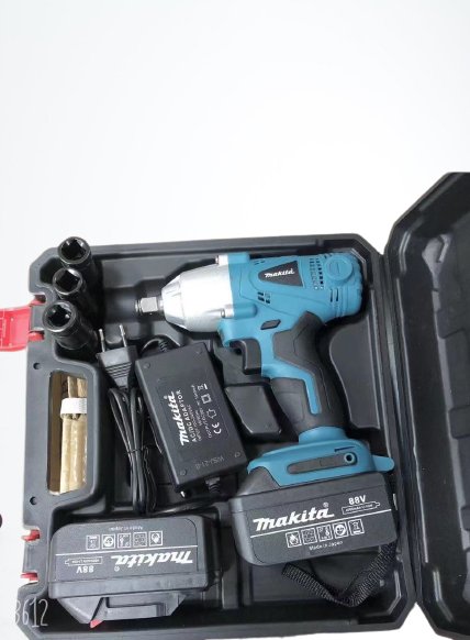 Makita udarni odvijac tockova 88V