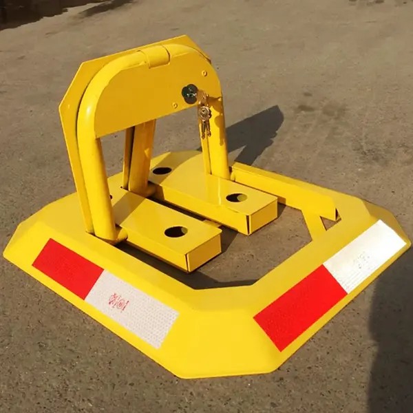 Mehanicka rampa za parking sa kljucem