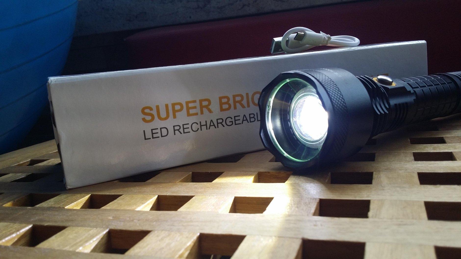 POLICE T 6 led baterijska lampa 24 cm punjiva 12000 mah