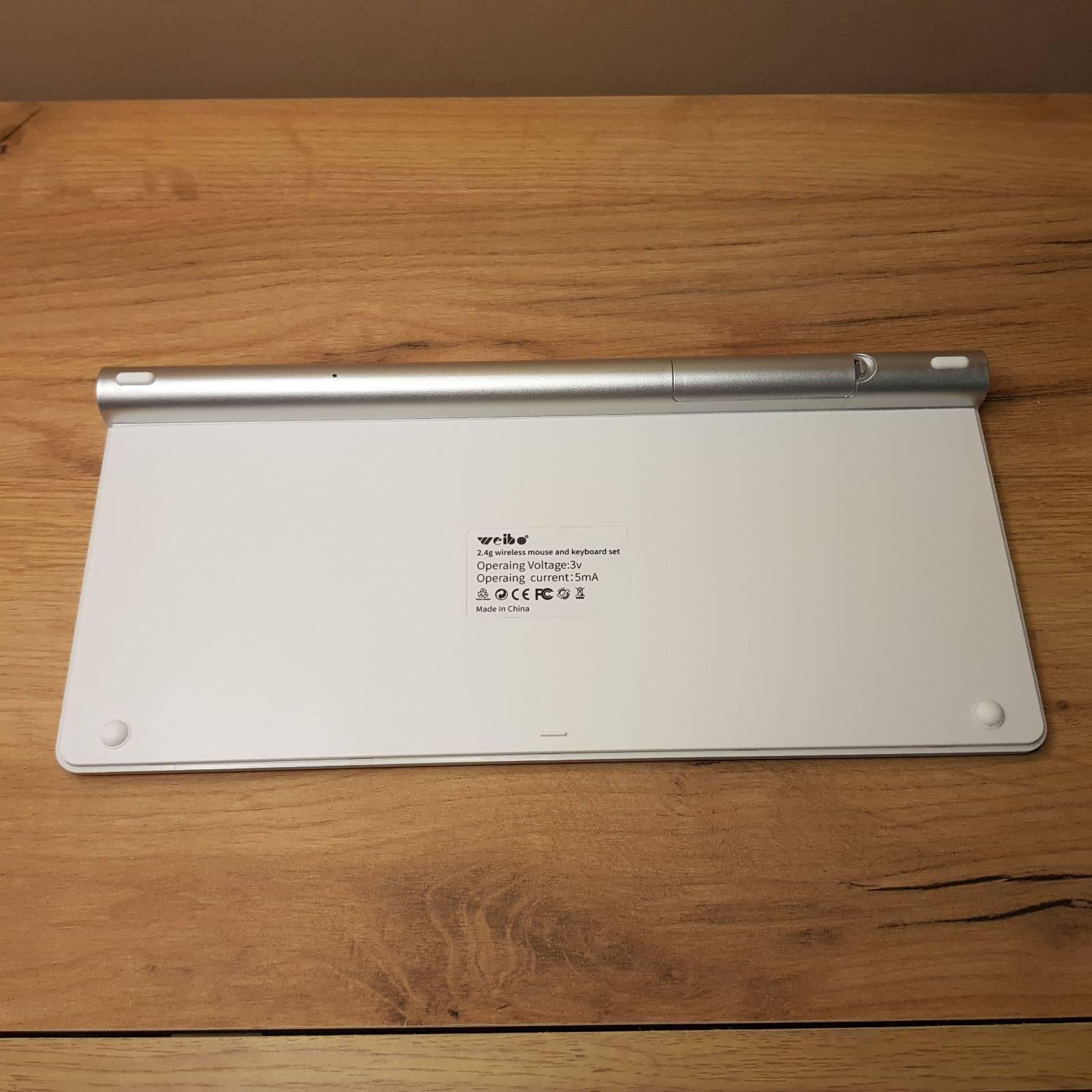 Prelepa kopija Apple tastature i mis
