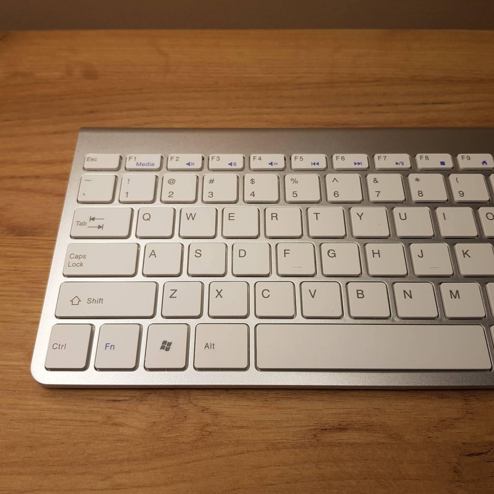 Prelepa kopija Apple tastature i mis - Slika 6