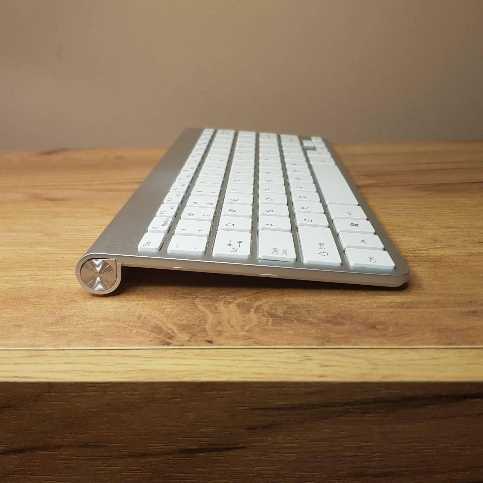 Prelepa kopija Apple tastature i mis - Slika 7