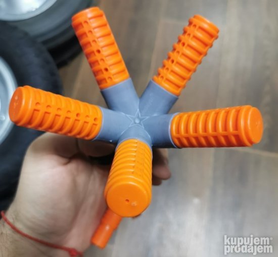 Prskalica za travnjak Plasticna Sa 5 rasprsivaca