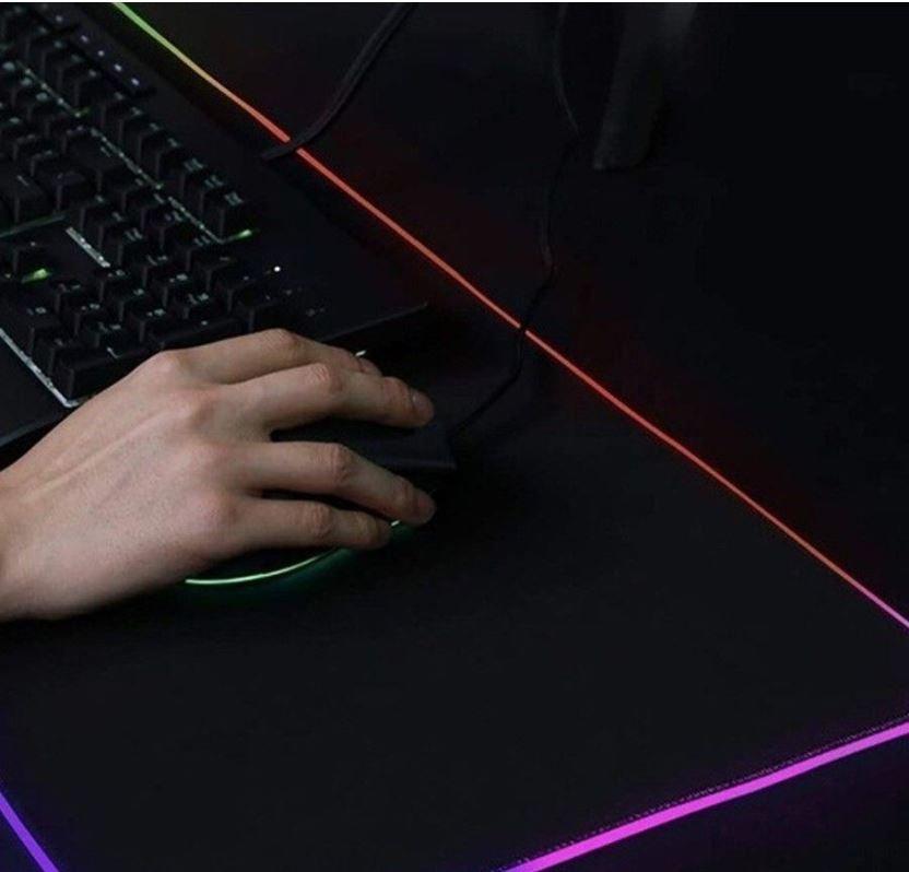 RGB PODLOGA Rgb podloga za mis Podloga za tastature RGB PODLOGA Rgb podloga za mis Podloga za tastature