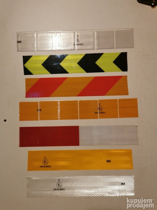 Reflektujuce folije vise modela na metar