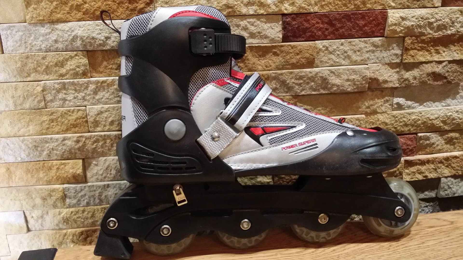 Roleri Power Superb svetleci podesivi 40 43