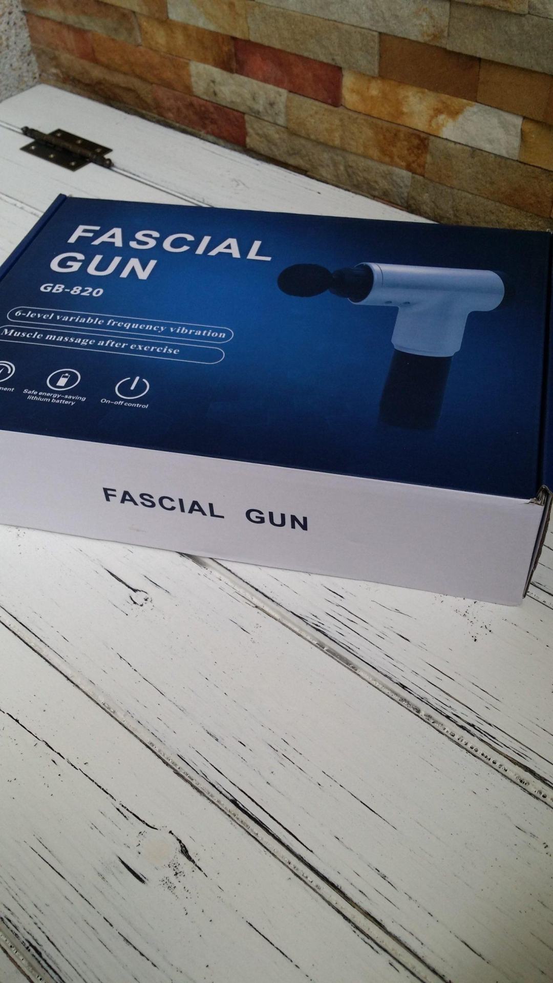 Rucni masazer fascial gun za sve delove tela