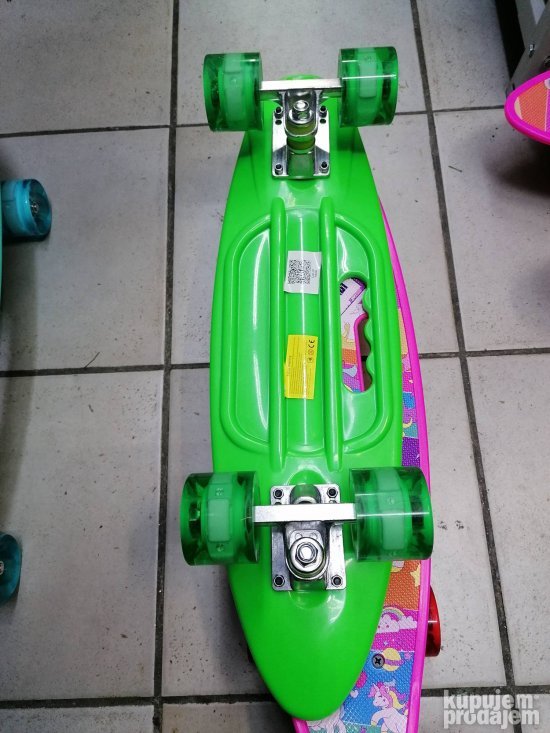 Skejtbord sa ruckom 60cm