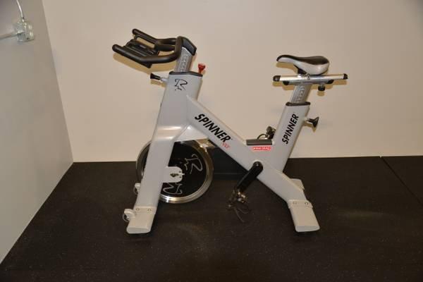Sobni bicikl spiner Star Trac NXT spinning bike Sobni bicikl spiner Star Trac NXT spinning bike - Slika 8