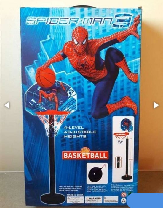 Spiderman kos na postolju i lopta