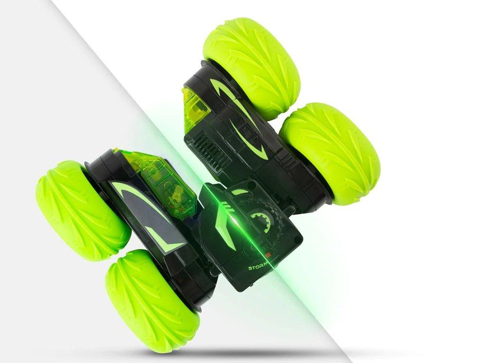 Stunt auto na daljinski okrece se 360