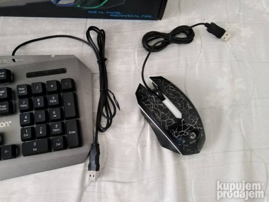 Tastatura Rainbow i mis