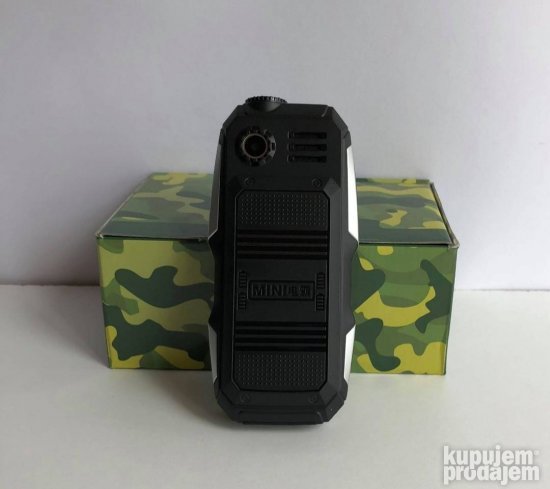 Telefon LAND ROVER MINI Dve Kartice Srpski Meni