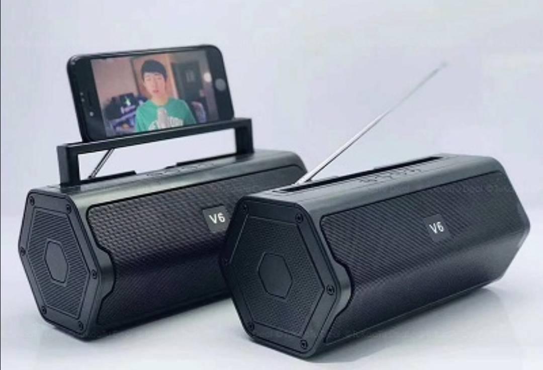 V6 bluetooth zvucnik V6 bluetooth zvucnik