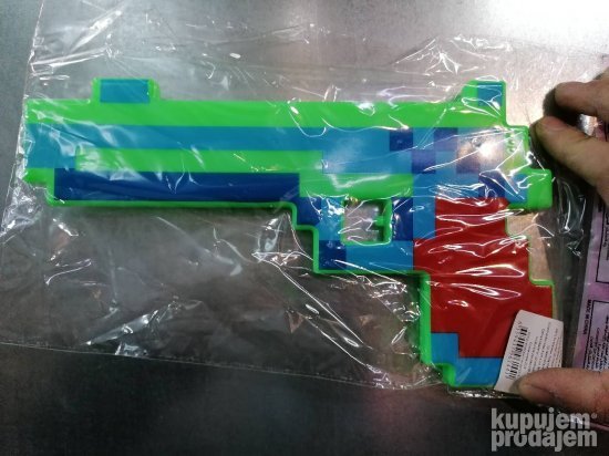 Veliki mincraft pistolj od 26cm muzicki