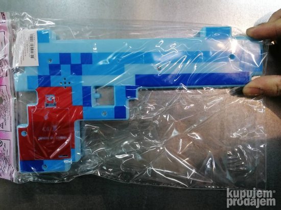 Veliki mincraft pistolj od 26cm muzicki