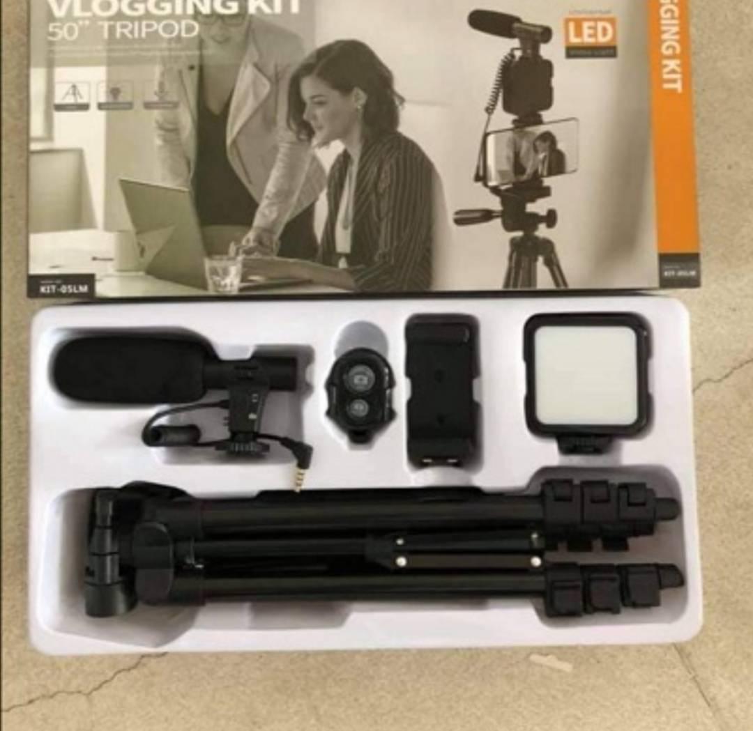 Vlogging Tripod fantastican za Youtubere Tiktokere Vlogging Tripod fantastican za Youtubere Tiktokere - Slika 4